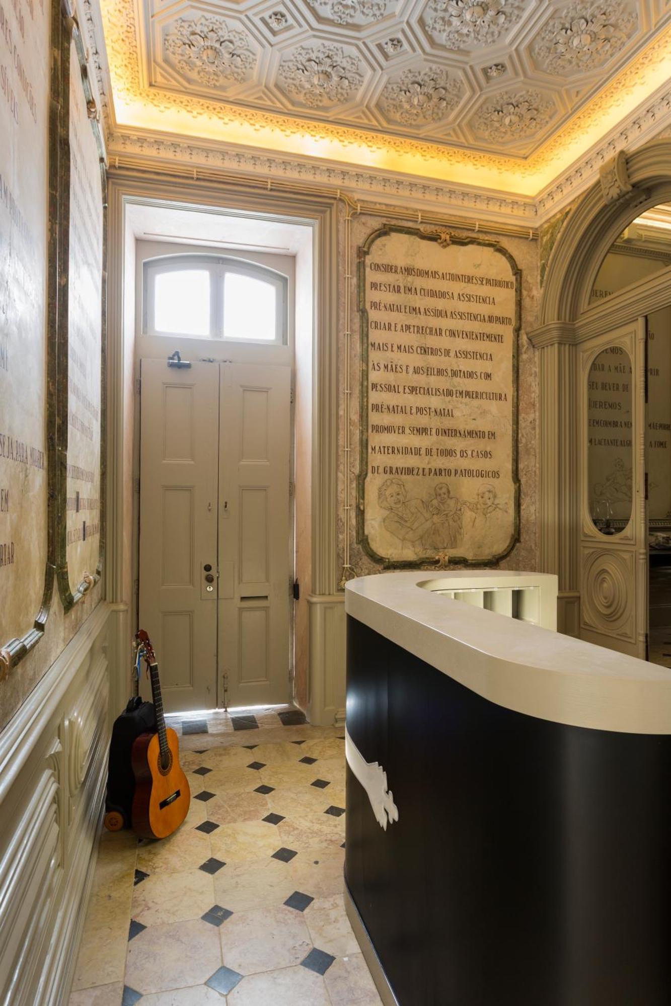 Serenata Hotel & Hostel Коїмбра Екстер'єр фото